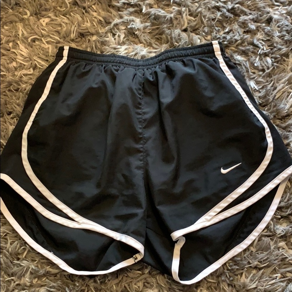 Black Nike Tempo Short